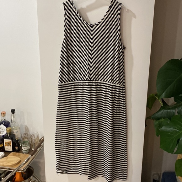 HANNA ANDERSSON black white stripe stretch chevron dress tie waist s - Picture 3 of 4